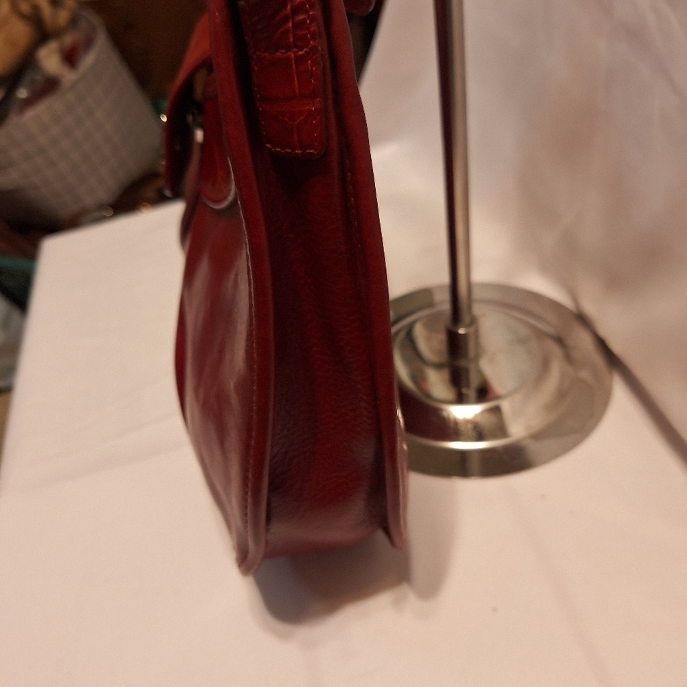 Brighton Red Leather croc Embossed shoulder bag 13.5"x10" - Picture 6 of 14